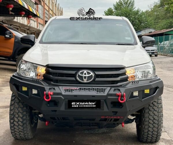 TOYOTA HILUX REVO FRONT BUMPER - Image 2