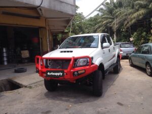 FRONT BUMPER HILUX VIGO 11' - 15'